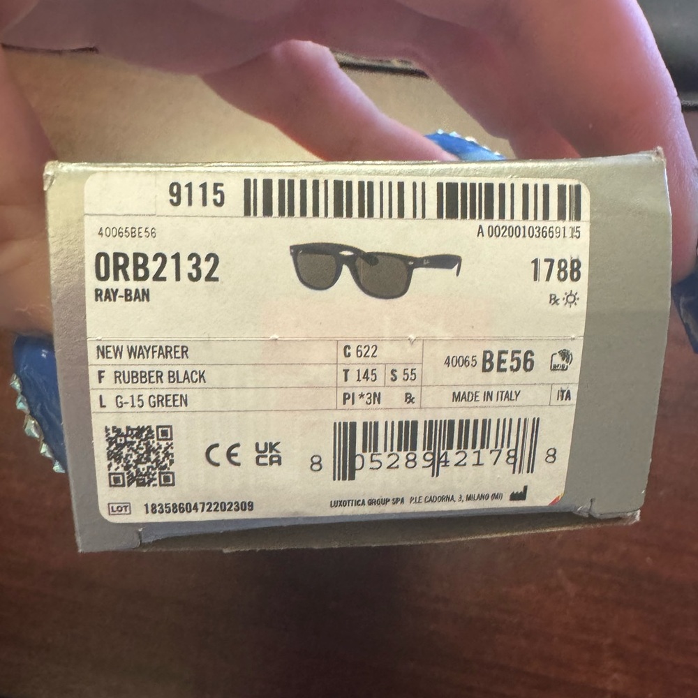 Authentic NWB Ray Ban New Wayfarer Matte Black RB2132 - Picture 6 of 6